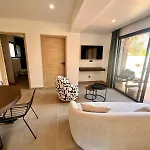 Maison Di Fiori, Location Neuve Avec Piscine פורטו-וישיו