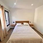 Maison Di Fiori, Location Neuve Avec Piscine פורטו-וישיו