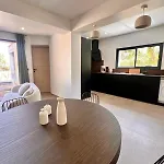 בית נופש Maison Di Fiori, Location Neuve Avec Piscine פורטו-וישיו