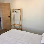 Maison Di Fiori, Location Neuve Avec Piscine *