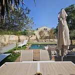 Maison Di Fiori, Location Neuve Avec Piscine בית נופש *