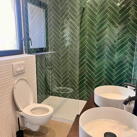 Maison Di Fiori, Location Neuve Avec Piscine Vakantiehuis *