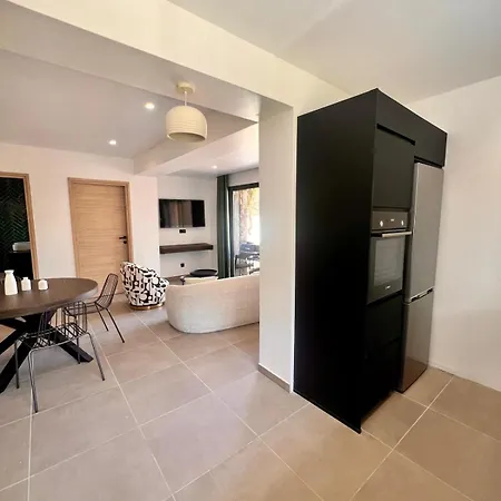 Vakantiehuis Maison Di Fiori, Location Neuve Avec Piscine Porto-Vecchio (Corsica)