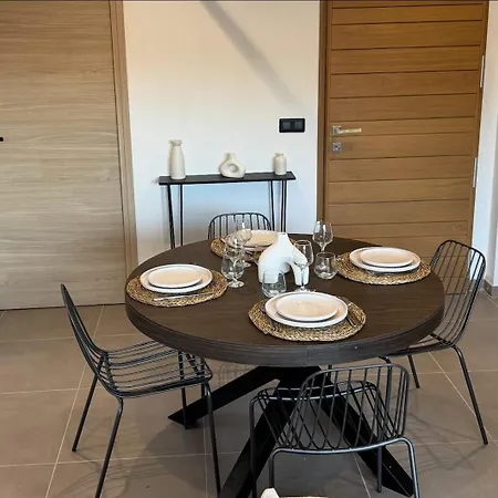 Vakantiehuis Maison Di Fiori, Location Neuve Avec Piscine Porto-Vecchio (Corsica)