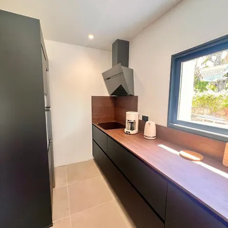 Vakantiehuis Maison Di Fiori, Location Neuve Avec Piscine