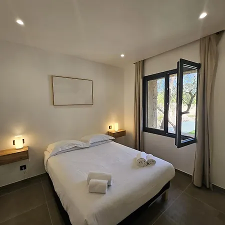 Vakantiehuis Maison Di Fiori, Location Neuve Avec Piscine Porto-Vecchio (Corsica)