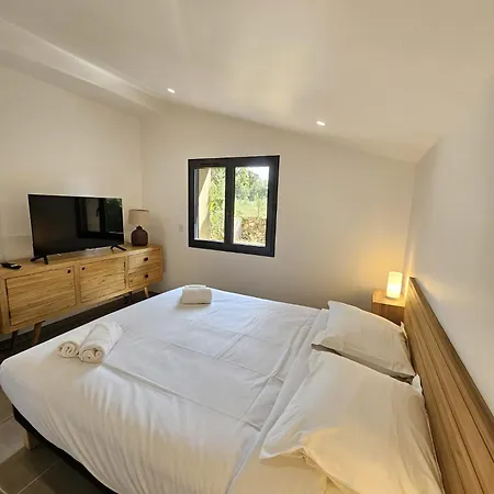 Vakantiehuis Maison Di Fiori, Location Neuve Avec Piscine Porto-Vecchio (Corsica)