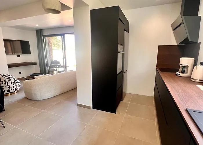 Tatil Evi Maison Di Fiori, Location Neuve Avec Piscine