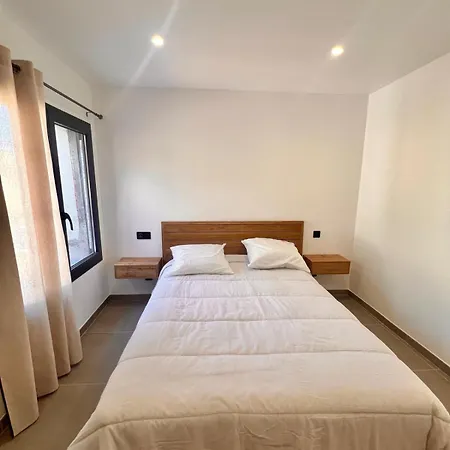 Maison Di Fiori, Location Neuve Avec Piscine Порто-Веккьо