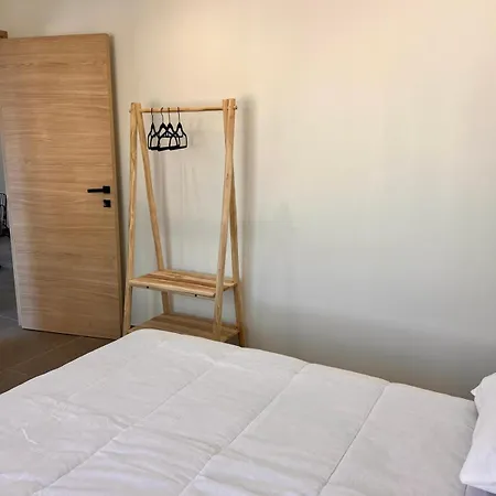 Maison Di Fiori, Location Neuve Avec Piscine *