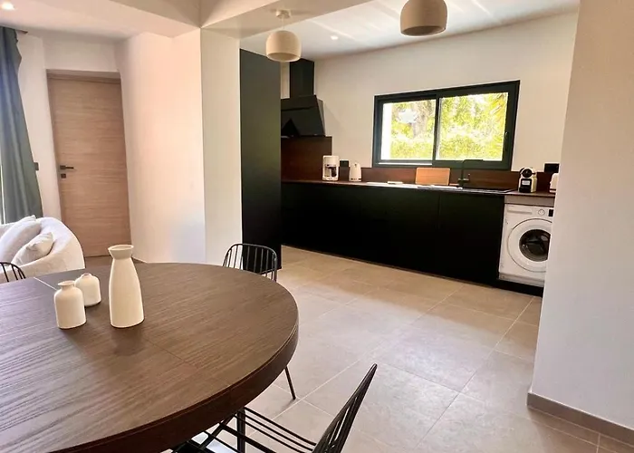 Prázdninový dům Maison Di Fiori, Location Neuve Avec Piscine *