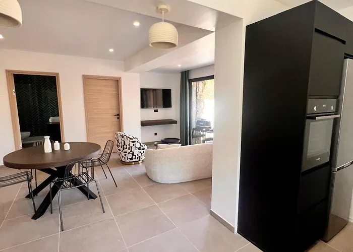 Maison Di Fiori, Location Neuve Avec Piscine * Porto-Vecchio (Corsica)