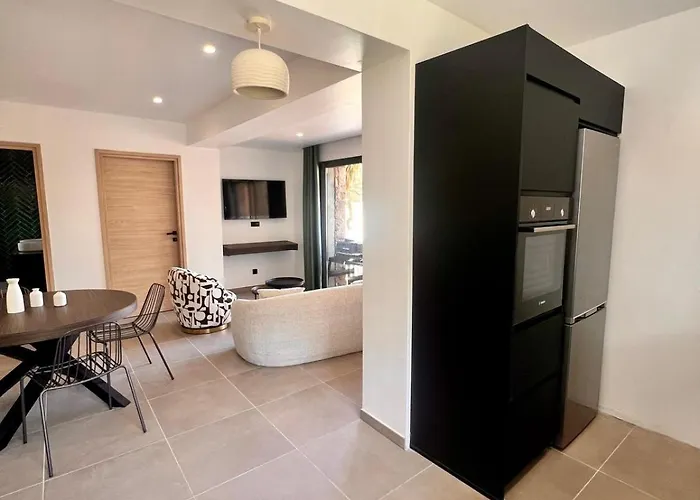 Feriehus Maison Di Fiori, Location Neuve Avec Piscine Porto-Vecchio (Corsica)
