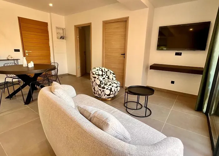 Maison Di Fiori, Location Neuve Avec Piscine Porto-Vecchio (Corsica)