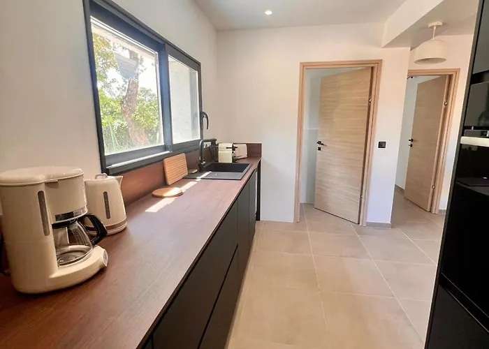 Feriehus Maison Di Fiori, Location Neuve Avec Piscine Porto-Vecchio (Corsica)