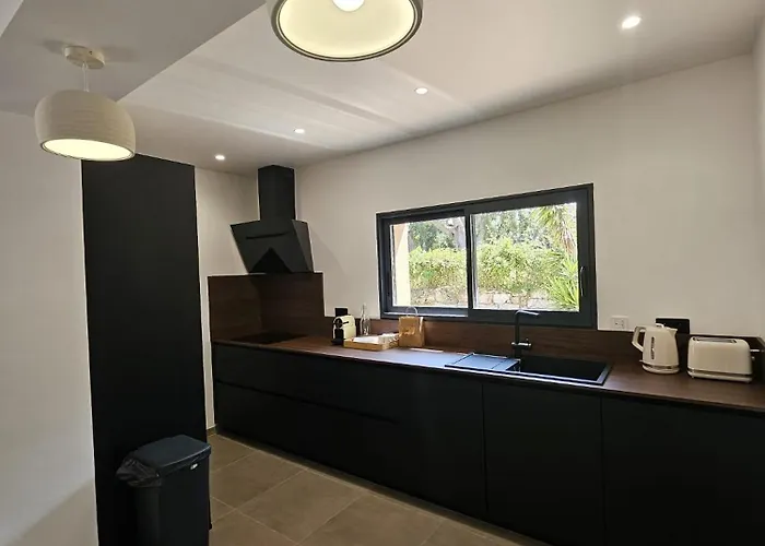 Feriehus Maison Di Fiori, Location Neuve Avec Piscine