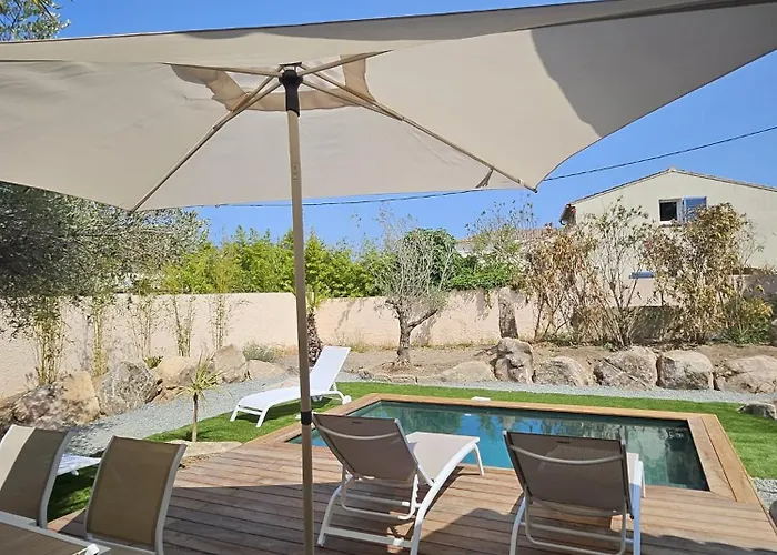 Maison Di Fiori, Location Neuve Avec Piscine Feriehus